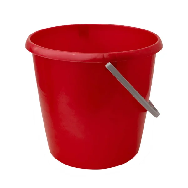 新的，经典，塑料桶。 红色的桶在白色的背景上隔离. — 图库照片