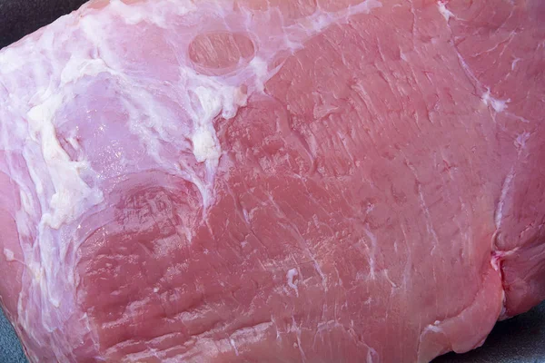 Сира червона м'ясна свинина крупним планом текстура тла. М'ясна текстура для фону . — стокове фото