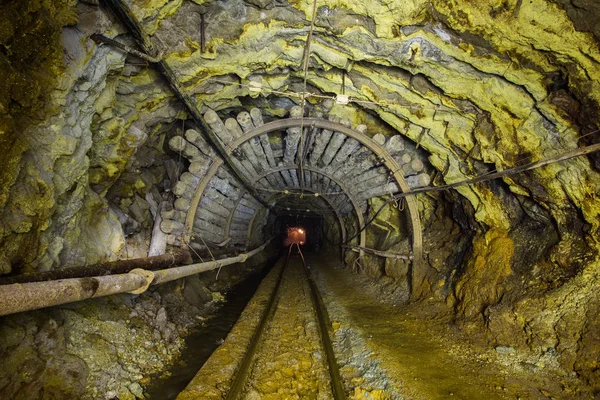 Deriva Del Túnel Subterráneo Del Eje Mina Oro Con Madera — Foto de Stock