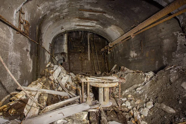 Zlatá Šachta Hřídelového Tunelu Podzemí Opuštěného — Stock fotografie