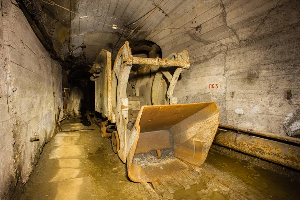 Erzverlademaschine für unterirdische Goldminen — Stockfoto