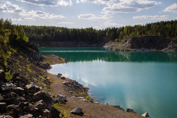 Open Pit Asbestos Fossil Linen Quarry Mine Blue Water Lake — 스톡 사진