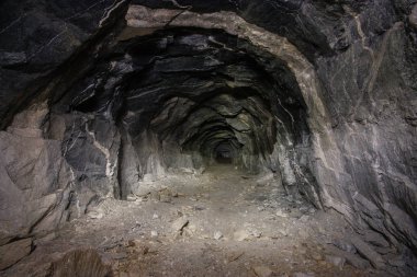 Benim tünel Milli Küçük yeraltı Mika cevheri terk edilmiş