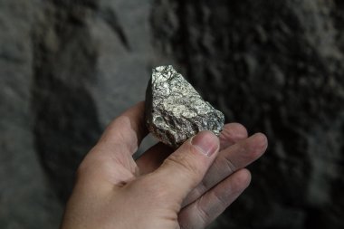 Altın cevheri pirit nugget minerali elde