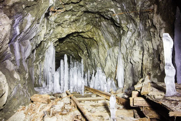 Sotterraneo Miniera Oro Pozzo Ferro Tunnel Deriva Con Ghiaccio — Foto Stock