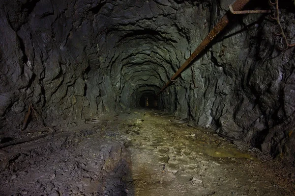 Podzemní Opuštěné Rudy Důlní Šachty Tunelu Galerie — Stock fotografie
