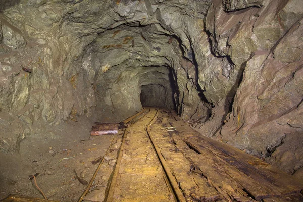 Gold Mine Ore Shaft Tunnel Drift Rails Underground — Stock Photo, Image