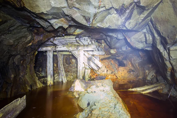 Deriva Del Túnel Del Eje Del Mineral Mina Oro Con — Foto de Stock