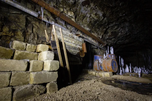 Túnel Subterráneo Del Eje Mina Hierro Con Hielo — Foto de Stock