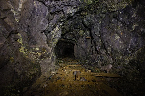 Gold Mine Ore Shaft Tunnel Drift Wooden Timbering Underground Abandoned — Stock Photo, Image