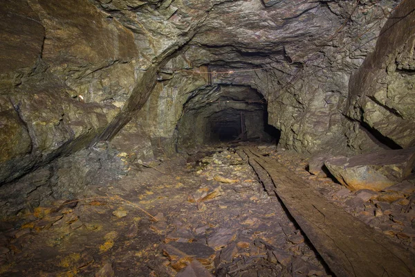 Deriva Túnel Eixo Mina Ouro Subterrânea Abandonada — Fotografia de Stock
