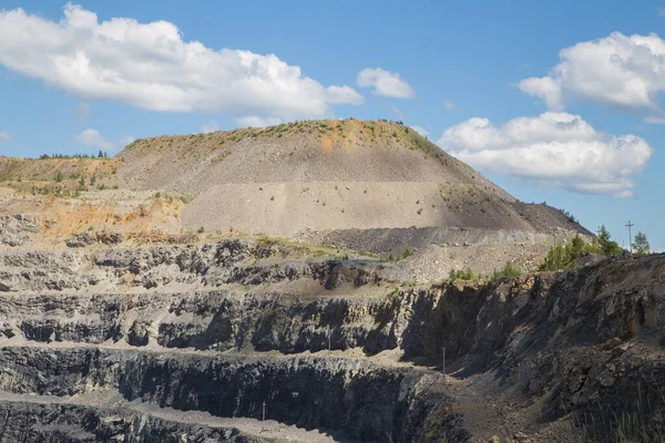 Maden Alanında Büyük Bir Taş Yığını Var — Stok fotoğraf