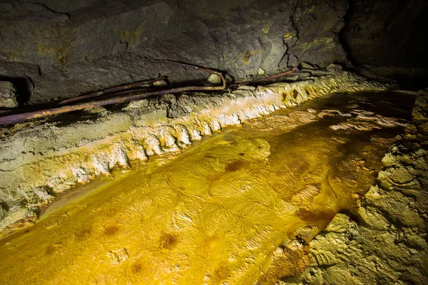 Mine Cuivre Abandonnée Tunnel Souterrain Avec Saleté Jaune — Photo