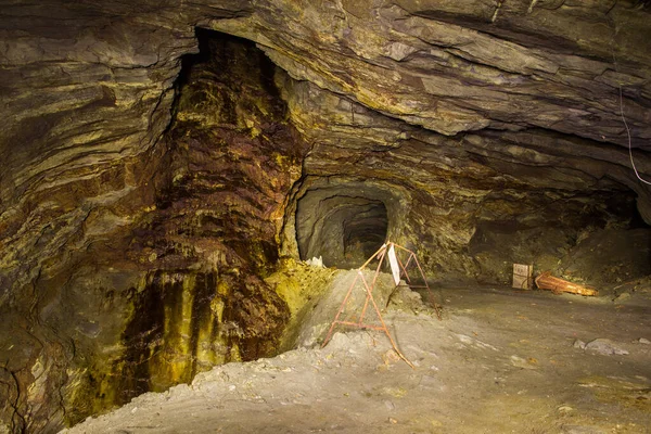 Заброшенный Медный Рудник Подземном Туннеле Вейне Предполагает Преемственность Рудных Тел — стоковое фото
