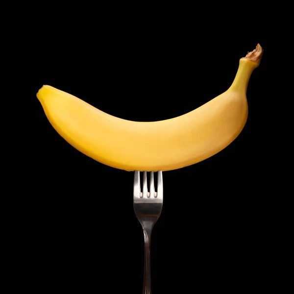 Желтый Банан Вилке Черный Фон Крупным Планом — стоковое фото
