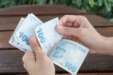Açık tablo yaz Çanakkale 2017 Türkiye'de Türk parası Lirası sayma gösterilen erkek
