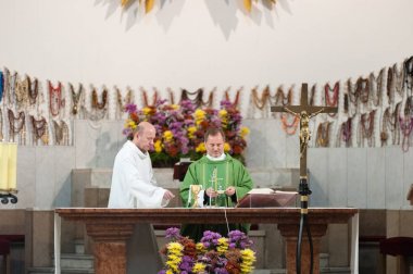 Varşova Polonya Ekim 2014 Christian Katolik iç töreni sırasında