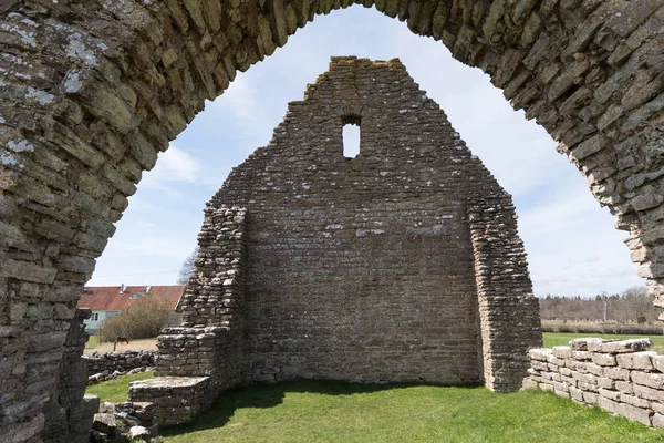 Antigua ruina capilla —  Fotos de Stock