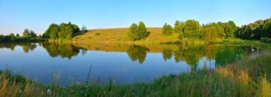 Yaz aylarında göl güzel panoramik manzaralı