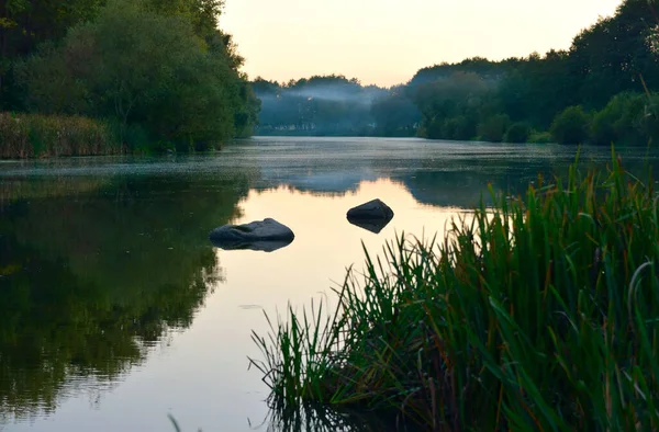 The plain of the plain river at sunset — Stock Photo, Image