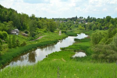 Yukarıdan düz nehir manzarası