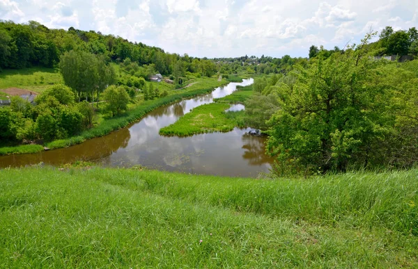 Vista sul fiume pianura dall'alto — Foto Stock