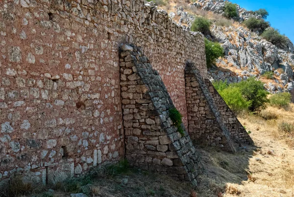 Fragmento del muro de la fortaleza . — Foto de Stock