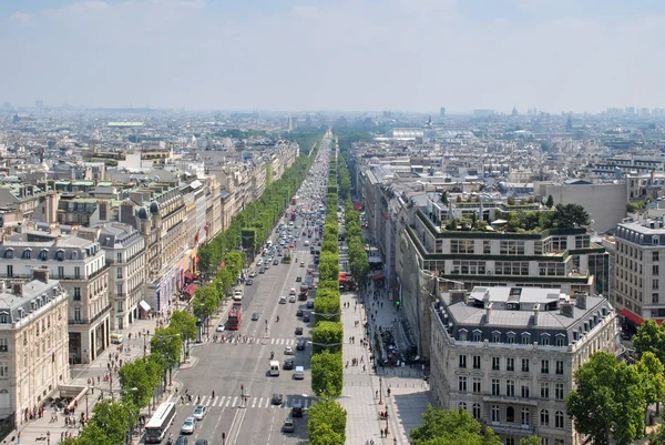 Champs Elysees görünümünü. — Stok fotoğraf