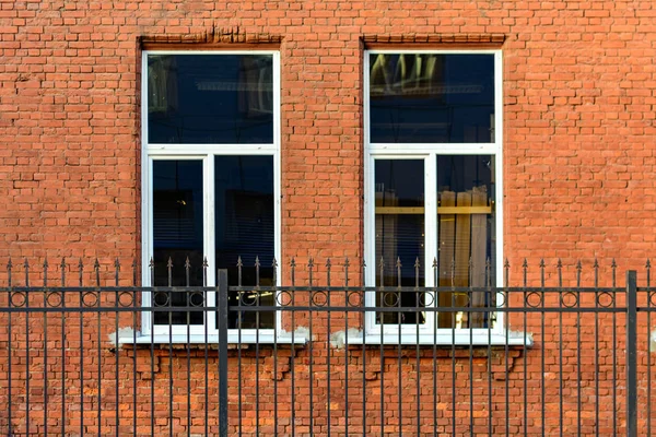 Two windows on the wall. — Stock Photo, Image