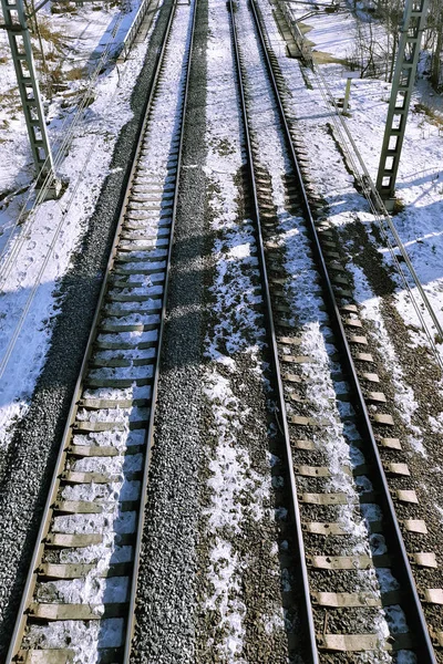 Banvallen med räls. — Stockfoto