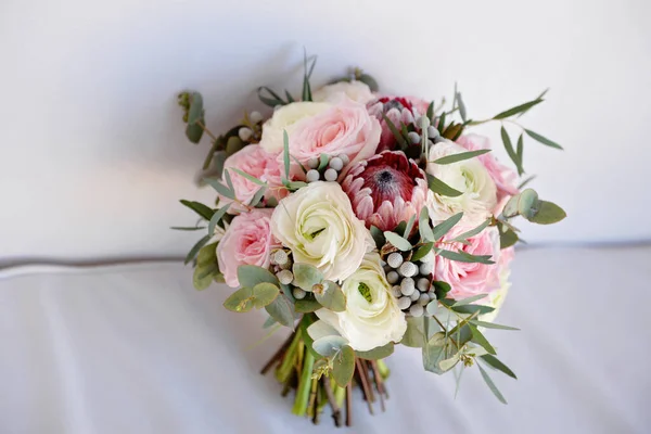 Wedding flowers, bridal bouquet closeup, close-up, selective foc — Stock Photo, Image