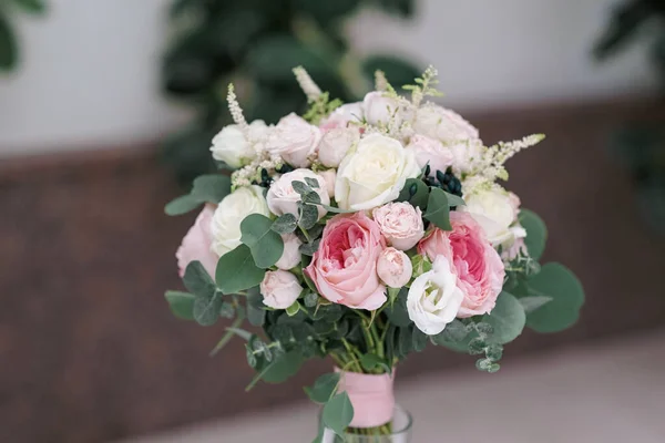 Fiori Nuziali Bouquet Sposa Primo Piano Decorazione Fatta Rose Peonie — Foto Stock
