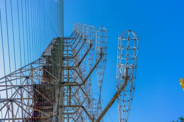 Şehir ruhu Pripyat. Chernobyl dışlama bölgesi. Çernobil nükleer santralinde meydana gelen kaza. Kazaların sonuçları. Sarı radyasyon işareti. Tehlikeli bir bölge. Radyasyon ile enfeksiyon.