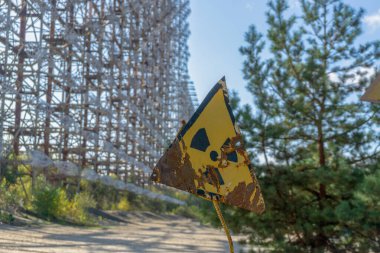 Şehir ruhu Pripyat. Chernobyl dışlama bölgesi. Çernobil nükleer santralinde meydana gelen kaza. Kazaların sonuçları. Sarı radyasyon işareti. Tehlikeli bir bölge. Radyasyon ile enfeksiyon.