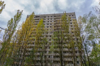 Şehir ruhu Pripyat. Chernobyl dışlama bölgesi. Çernobil nükleer santralinde meydana gelen kaza. Kazaların sonuçları. Sarı radyasyon işareti. Tehlikeli bir bölge. Radyasyon ile enfeksiyon.
