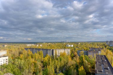 Şehir ruhu Pripyat. Chernobyl dışlama bölgesi. Çernobil nükleer santralinde meydana gelen kaza. Kazaların sonuçları. Sarı radyasyon işareti. Tehlikeli bir bölge. Radyasyon ile enfeksiyon.