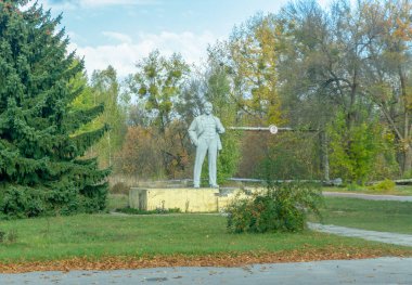 Çernobil, Ukrayna - 11 Ekim 2019 Chornobyl Yasaklama Bölgesi Lenin Anıtı. Terk edilmiş hayalet şehirde radyoaktif bölge