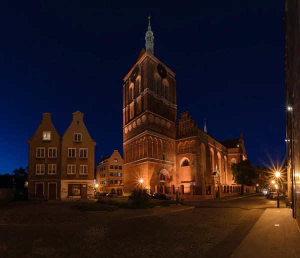 Kościół i dom w Gdańsku — Zdjęcie stockowe