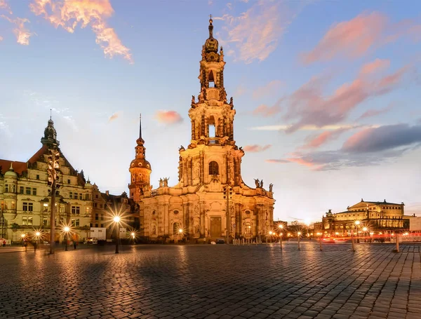 Vista de Dresden ao pôr-do-sol. Alemanha, Saxónia . — Fotografia de Stock