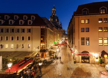 Dresden, Almanya'nın eski şehir caddede güzel.