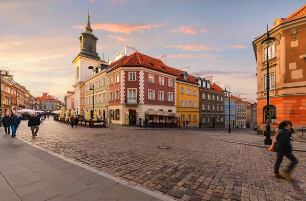 Intersection of ancient streets in the old town of Warsaw — Stock Photo, Image
