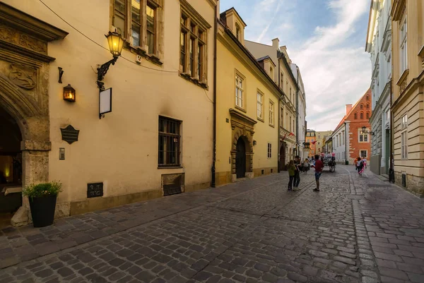 Vintage architektura ulicy w Krakowie — Zdjęcie stockowe