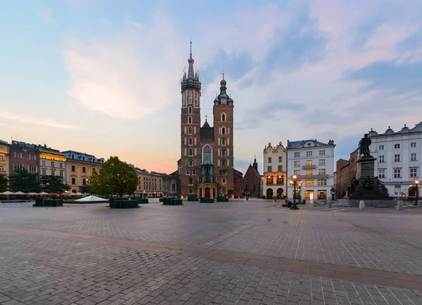 Rynek Glowny - La piazza principale di Cracovia al mattino — Foto Stock