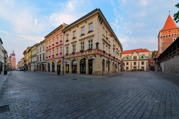 Morgon sommar gamla stan i Krakow — Stockfoto