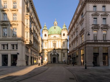 Akşam kilisede. Viyana