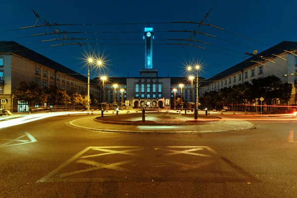 Városháza és a Prokes tér este — Stock Fotó