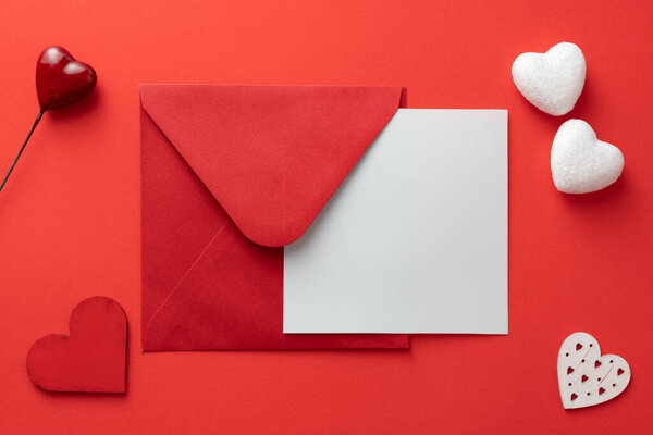 День святого Валентина любовное письмо Плоский фон лежал
