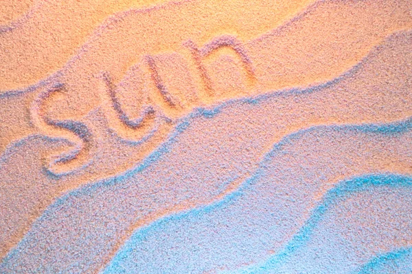 Sun Lettering Areia Com Luz Néon Onda Minimal Férias Exóticas — Fotografia de Stock