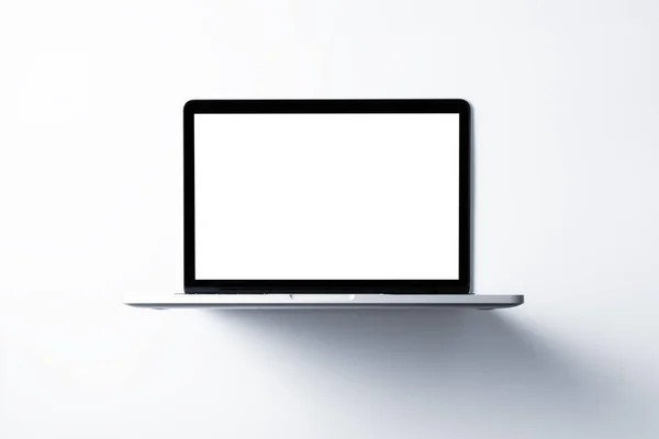 Laptop Blank Screen Mockup Concept Creative Workspace Background — Stock Photo, Image