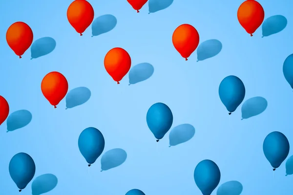 Luftballons Rote Und Blaue Farbe Symbol Der Spaltung Der Gesellschaft — Stockfoto